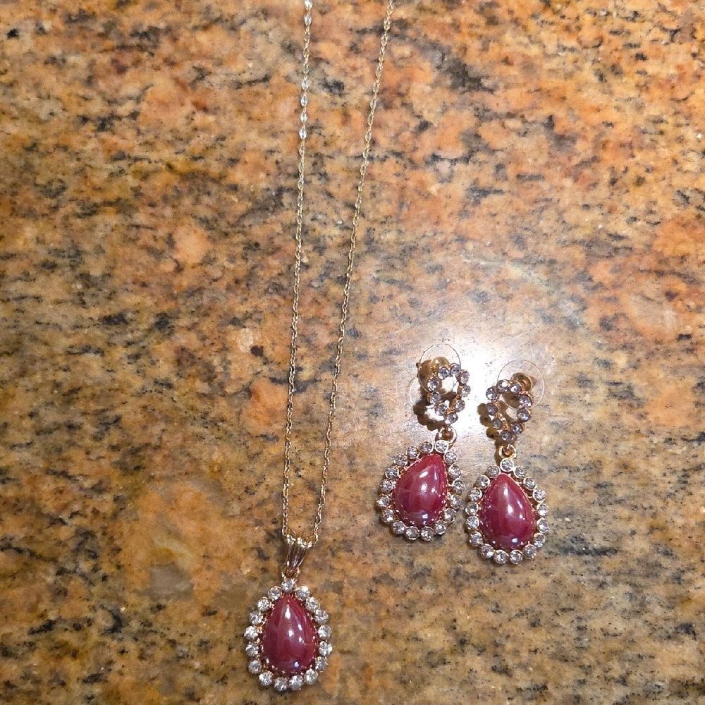 Elegant Pink Teardrop Necklace and Earrings Set | Matching Jewelry Set.